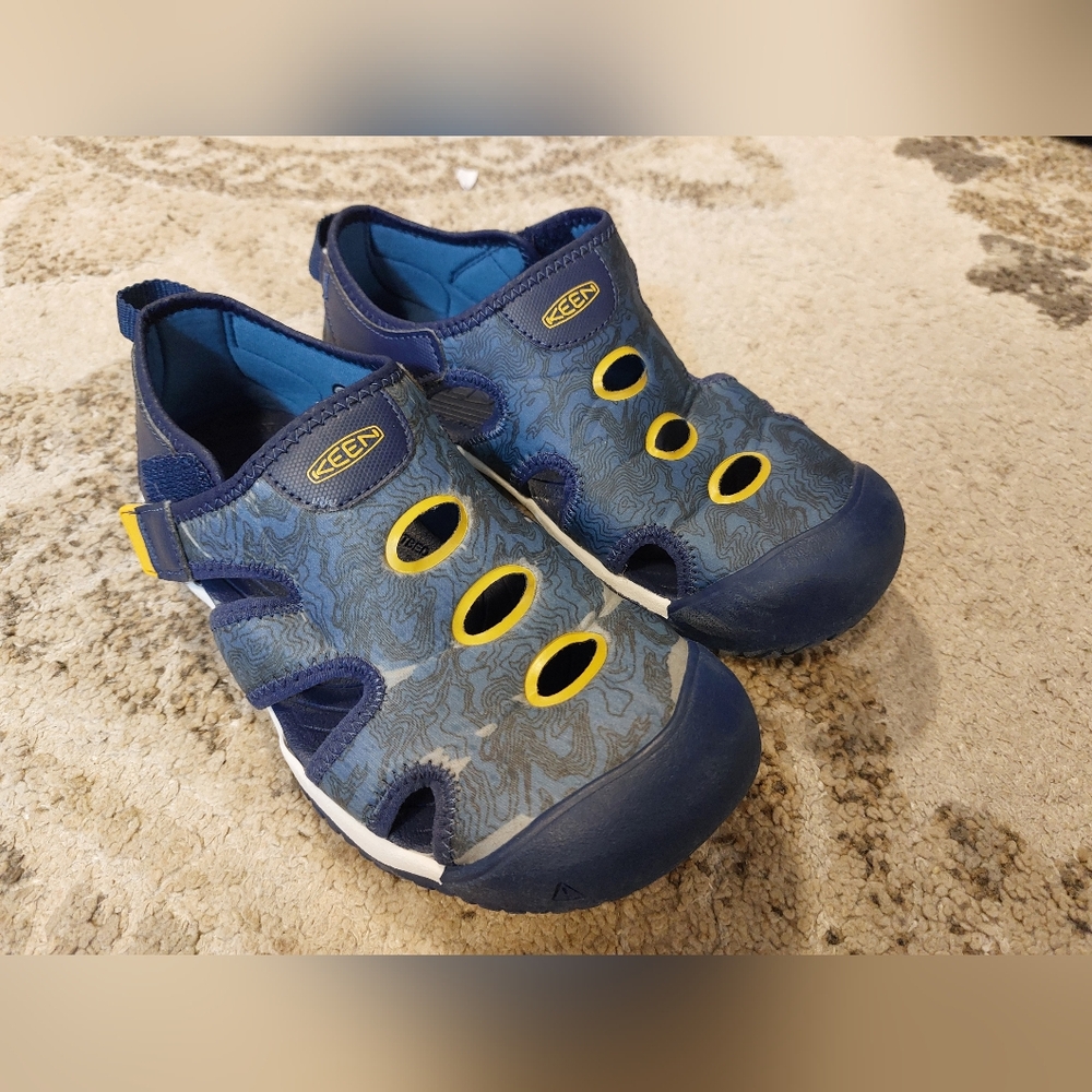 Keen Kids Stingray Sandals Size 3